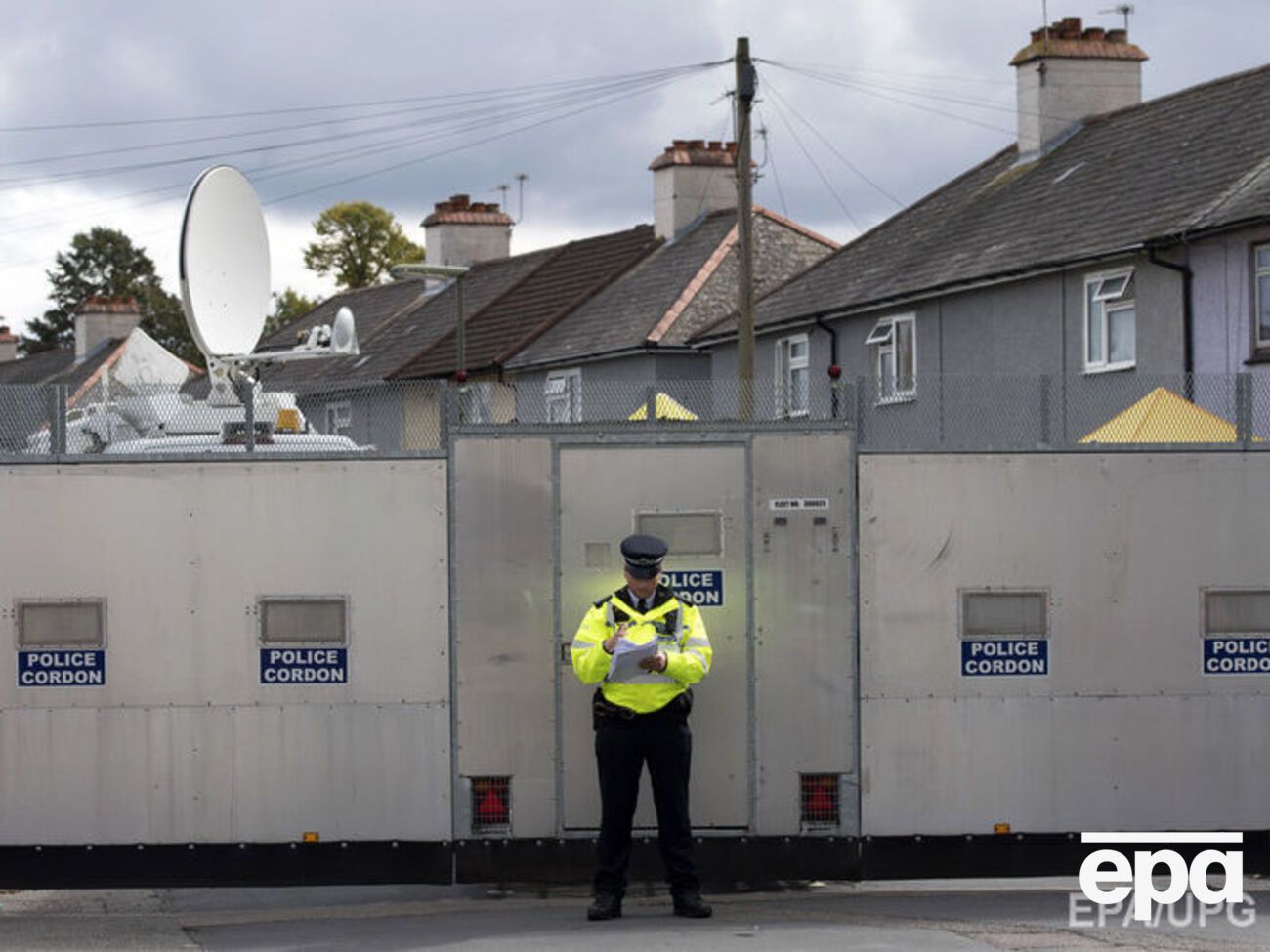 Поліція провела затримання у двох графствах
