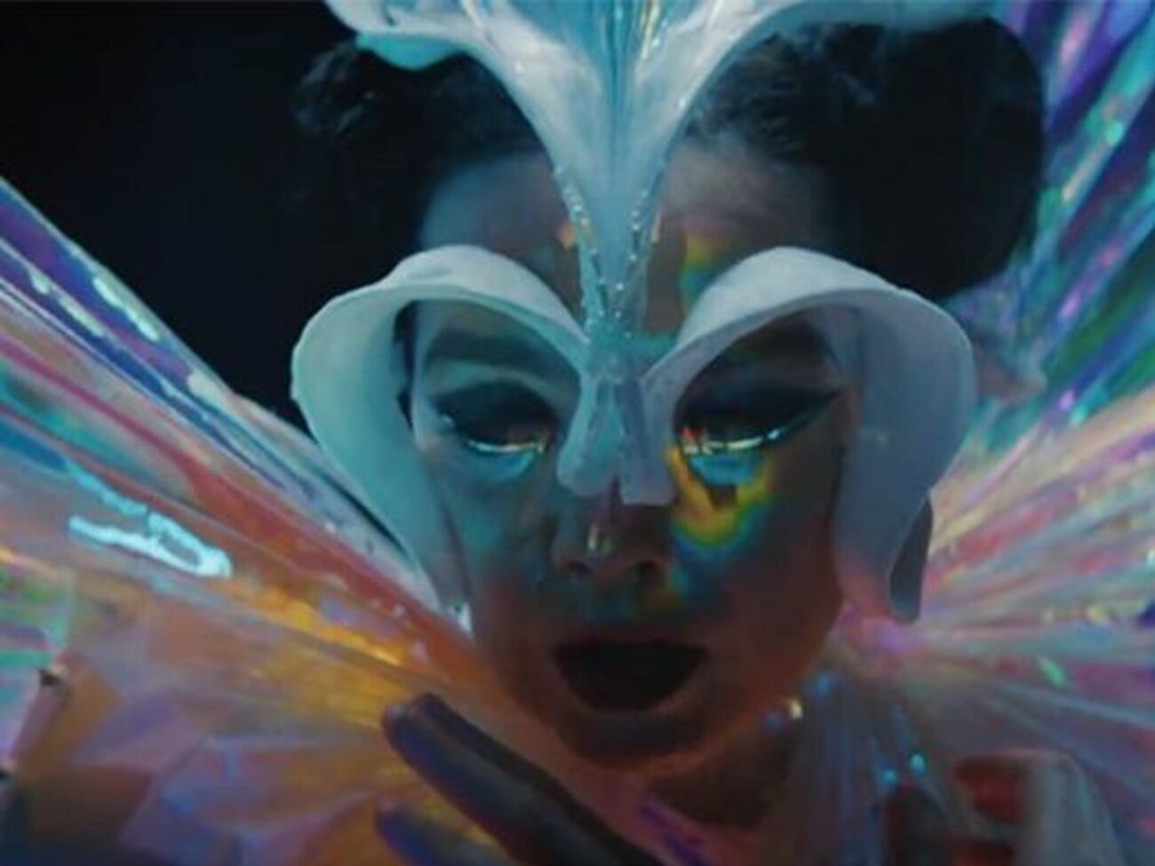 Бьорк презентовала новое видео