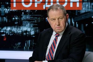 Илларионов: Если бы сосед с северо-востока решил выкупить долг Украины, то у него есть все средства