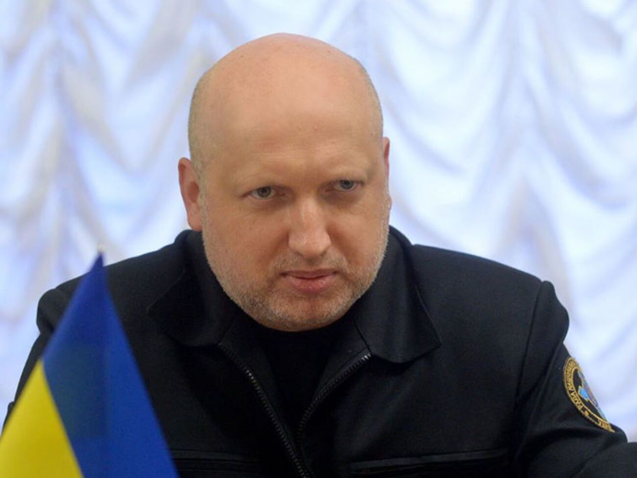 Турчинов: Будемо посилювати наші позиції на фронті