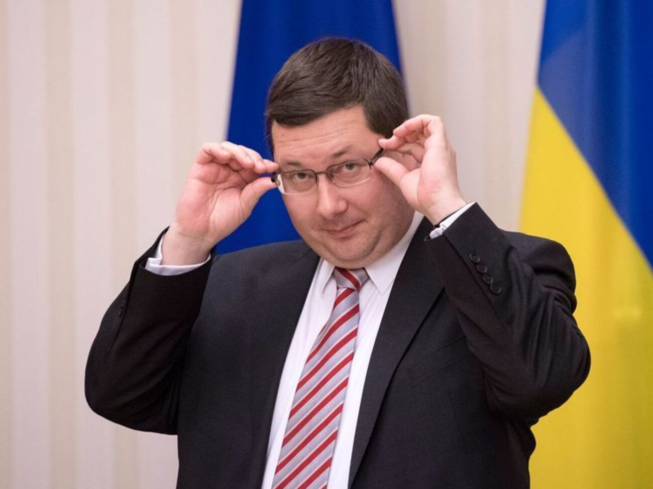 Єжов працював особистим перекладачем Гройсмана