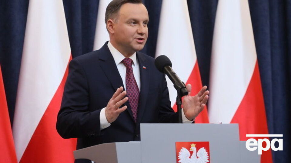 Президент Польщі запевнив, що суди збережуть незалежність