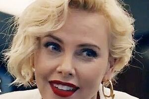 Терон виконала в картині одну з головних ролей