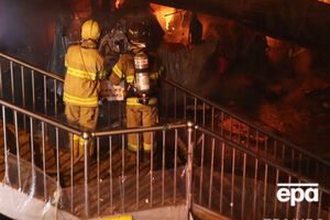 Спасатели ликвидируют крупный пожар в Чечхоне