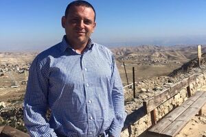 Знаєте корупціонерів, дорогі наші європейські друзі? Не соромтеся. Блокуйте в'їзд у ЄС особисто їм