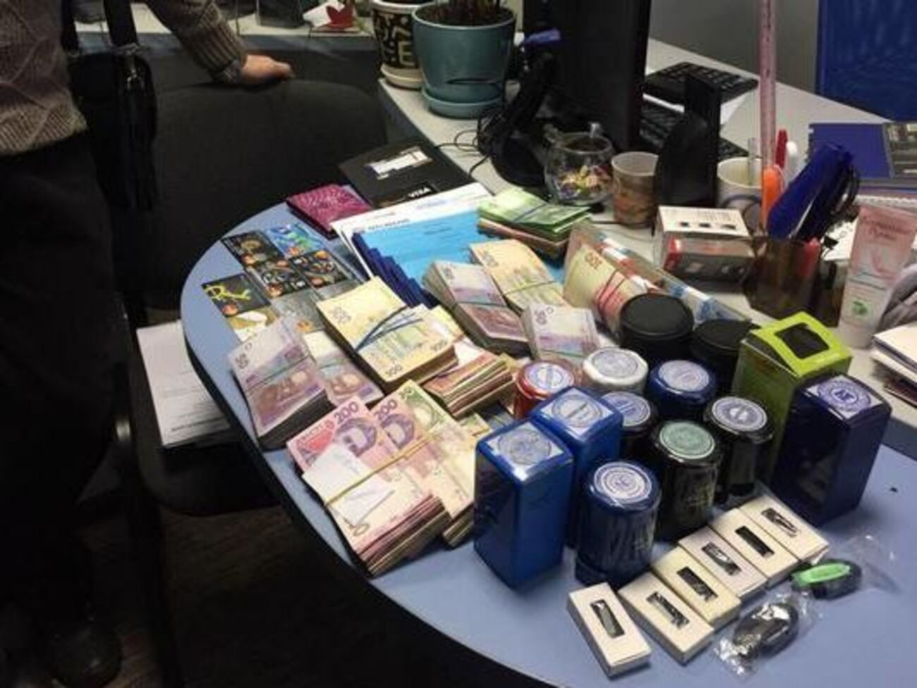 Прокуратура отчиталась о более чем 50 обысках