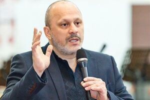 Аласания: Такое количество должностей – это непосильное бремя