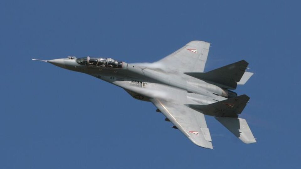 МіГ-29 уперше полетів у 1977 році