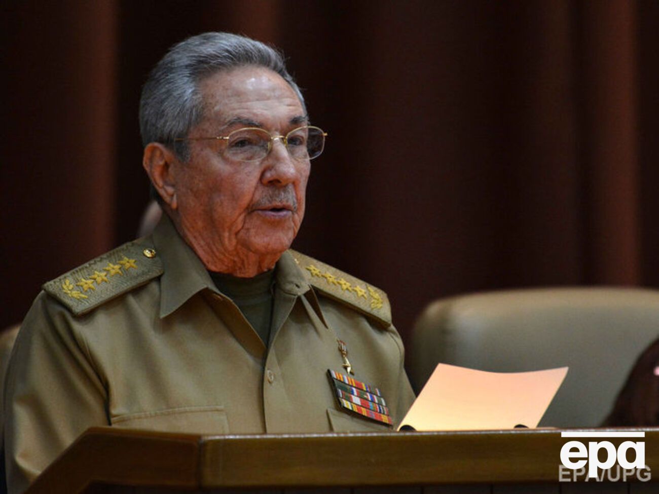 Кастро руководит Кубой с 2008 года