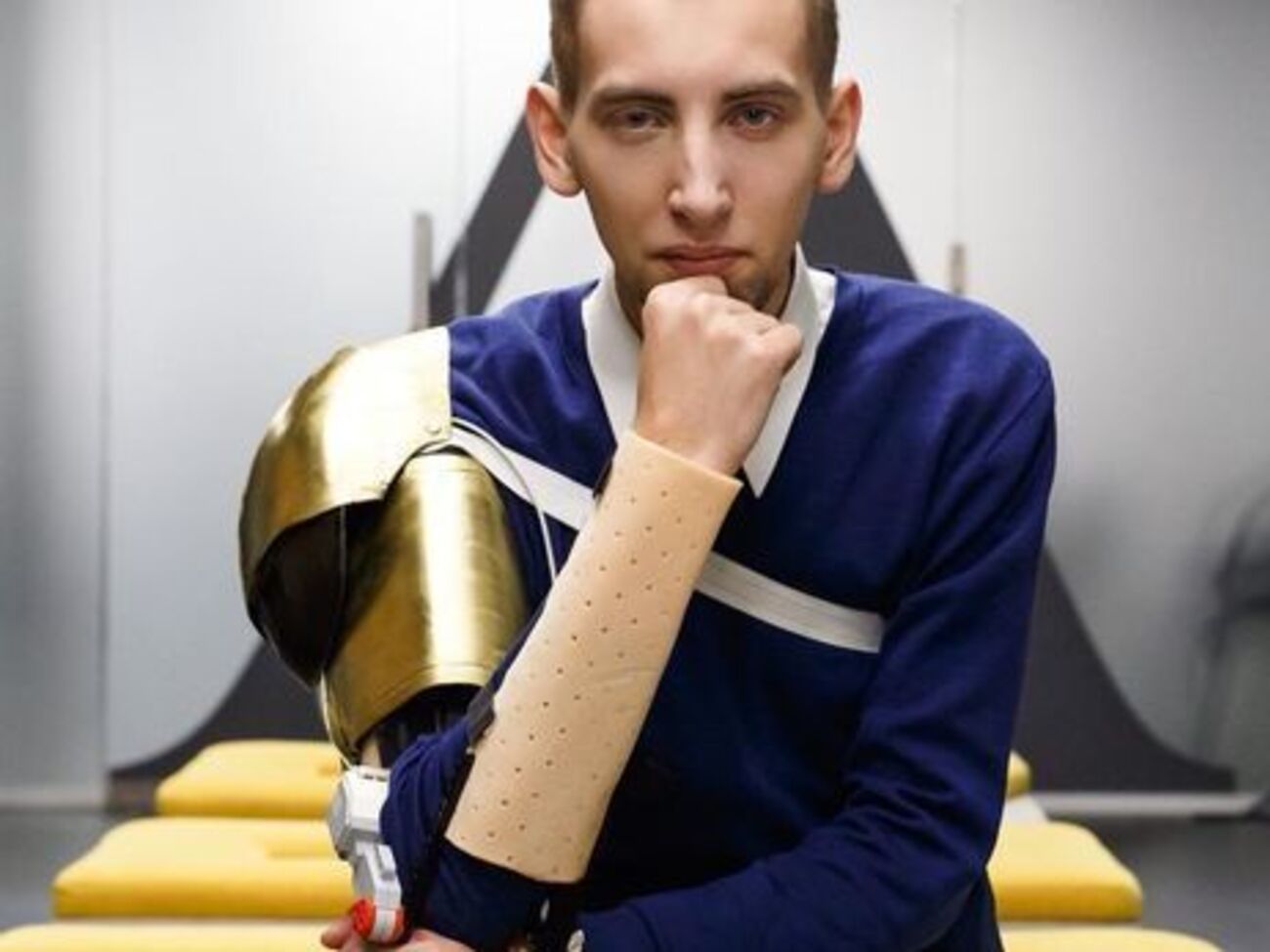 Екзоскелет розробив Головаченко