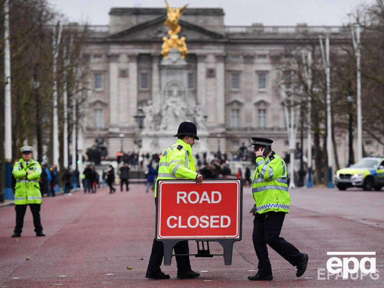 Полиция взорвала подозрительный автомобиль