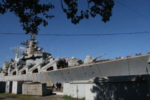 Крейсер спустили на воду 27 років тому