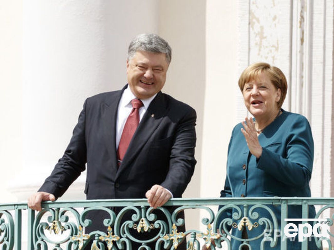 Порошенко провел телефонный разговор с Меркель