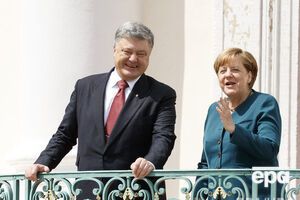 Порошенко провел телефонный разговор с Меркель