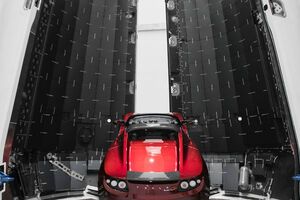 У грудні SpaceX анонсувала запуск нової ракети важкого класу Falcon Heavy з електромобілем Tesla на борту