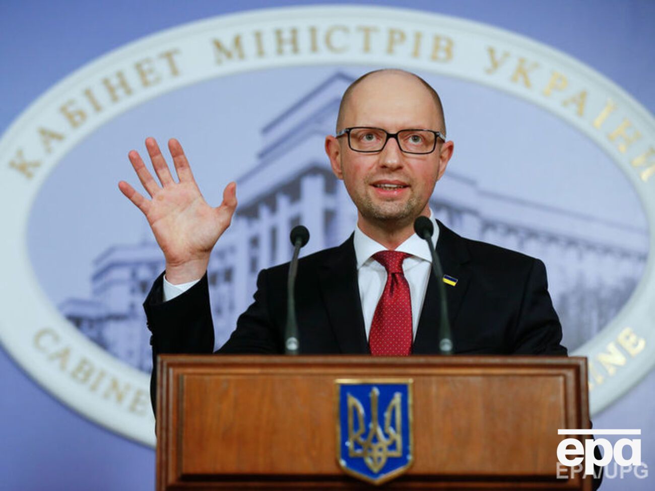 Яценюка перевіряли десять хвилин