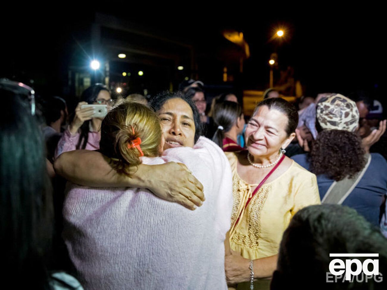 На свободу уже вышли 36 представителей оппозиции