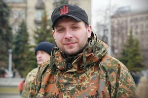 Владимир Парасюк: Поверьте, в жизни бы ни на кого не поднял руку или ногу, но сейчас во власти столько лжецов и воров, что иногда приходится