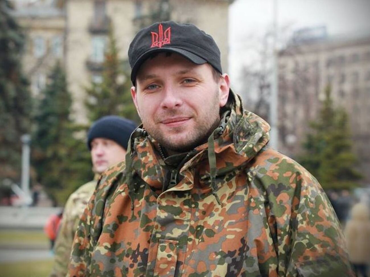 Владимир Парасюк: Поверьте, в жизни бы ни на кого не поднял руку или ногу, но сейчас во власти столько лжецов и воров, что иногда приходится
