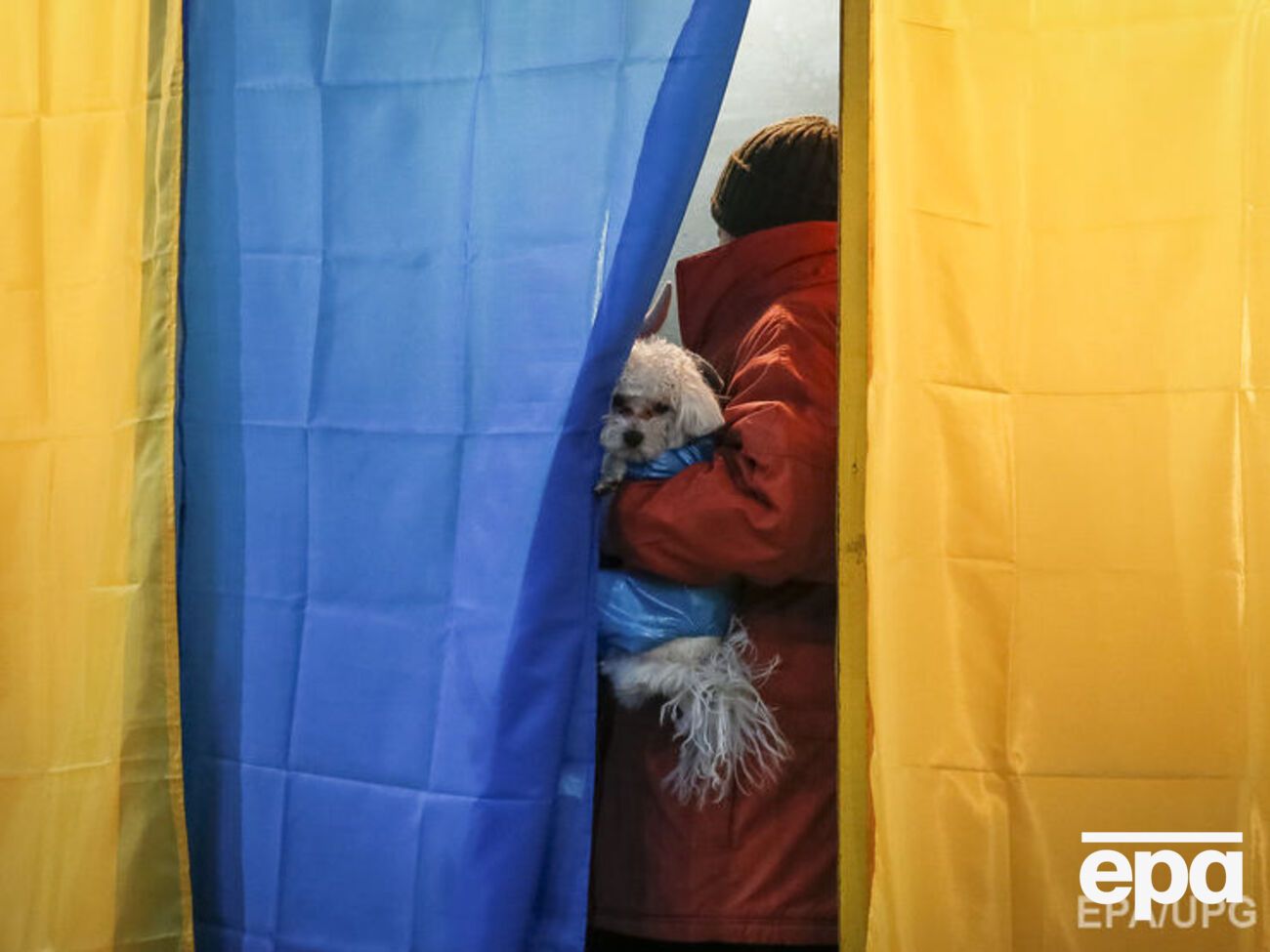 В опитуванні на тему виборів брало участь 2000 українців