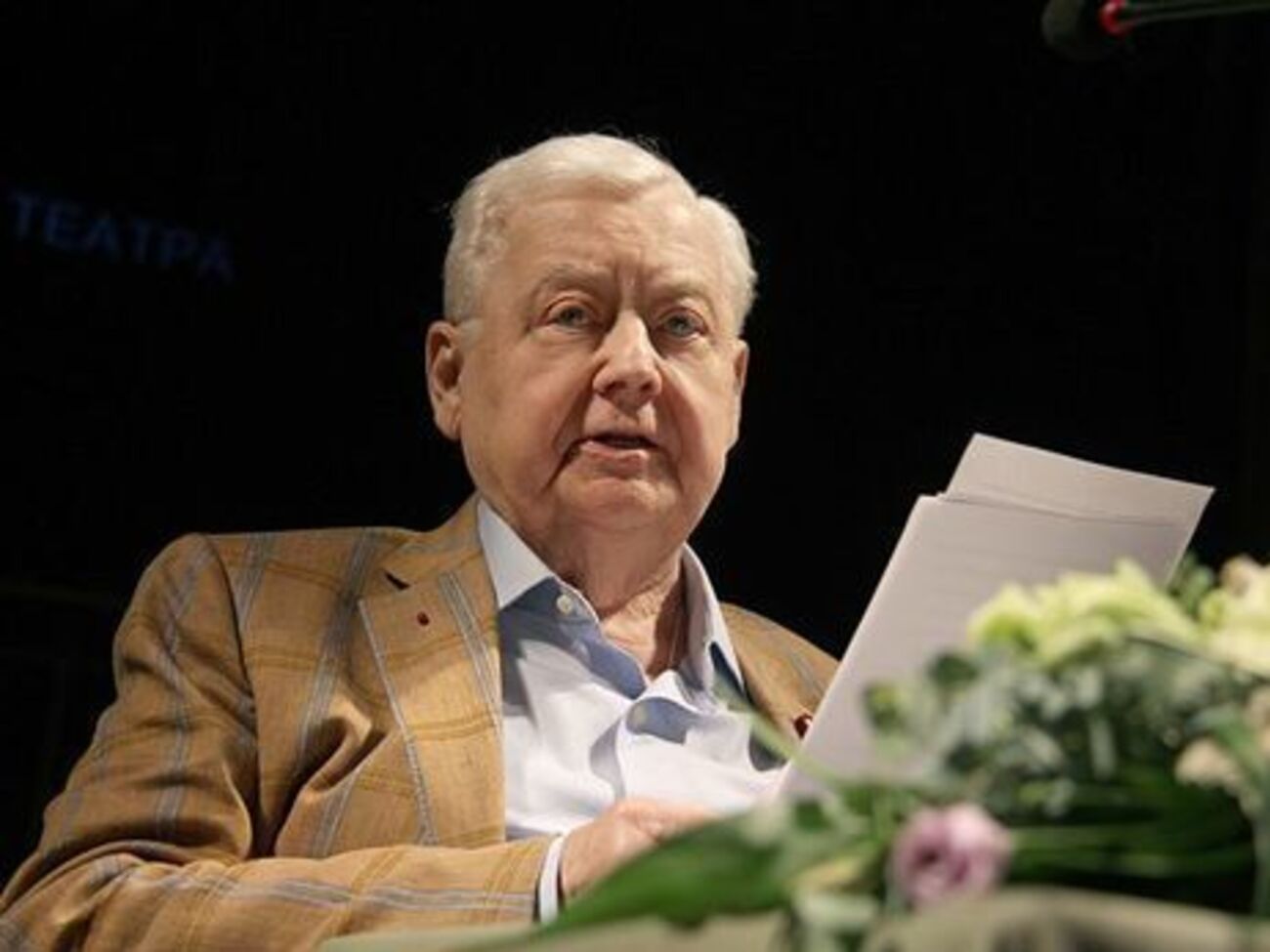 Табаков по-прежнему находится под наблюдением врачей