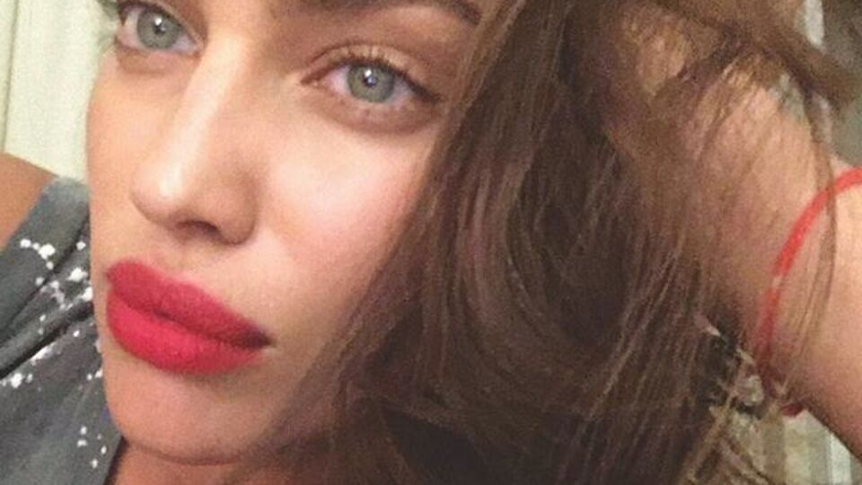 Шейк позувала для Love Magazine