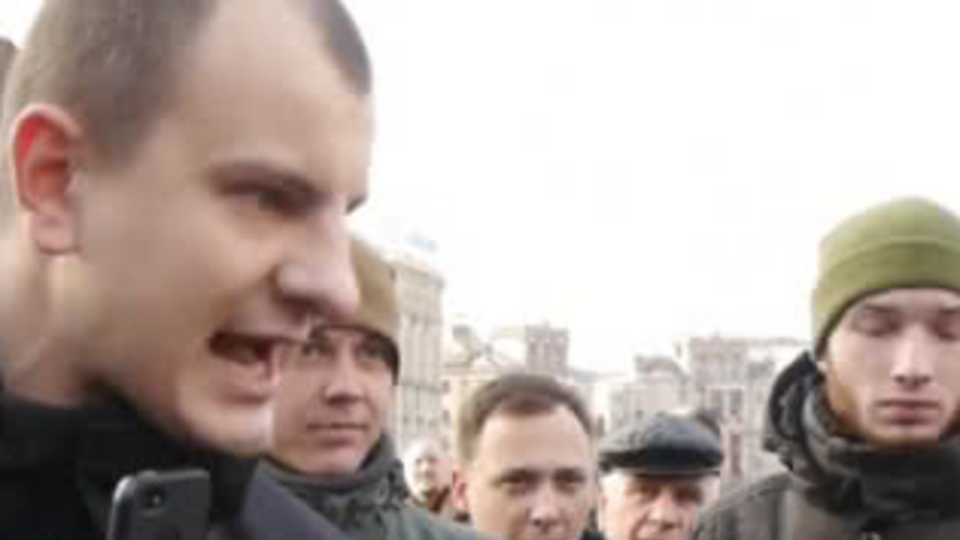 Активист назвал Гужву "гнидой"