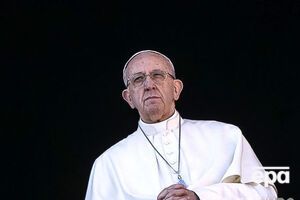 Папа римський попросив миру для України