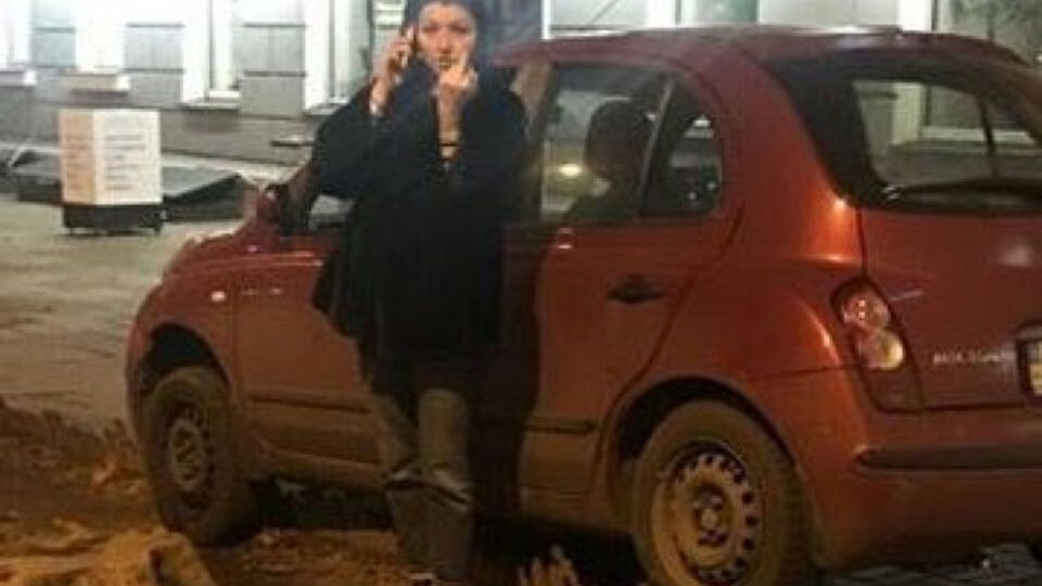 Поведінка чиновниці (на фото) є неприпустимою – Труханов