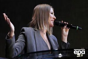 Собчак: Мы и так целыми днями сидим дома, смотрим телек и возмущаемся