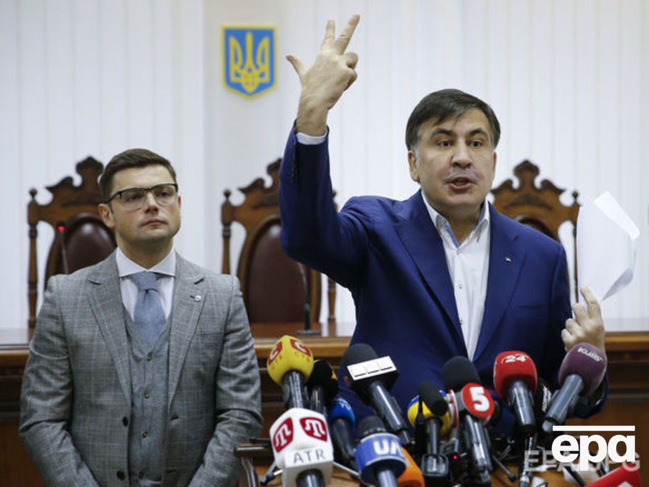 Саакашвили: Порошенко мог бы стать Мазепой или Хмельницким, но все время пытается стать Путиным