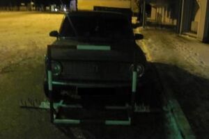 Прикордонники заблокували авто порушника