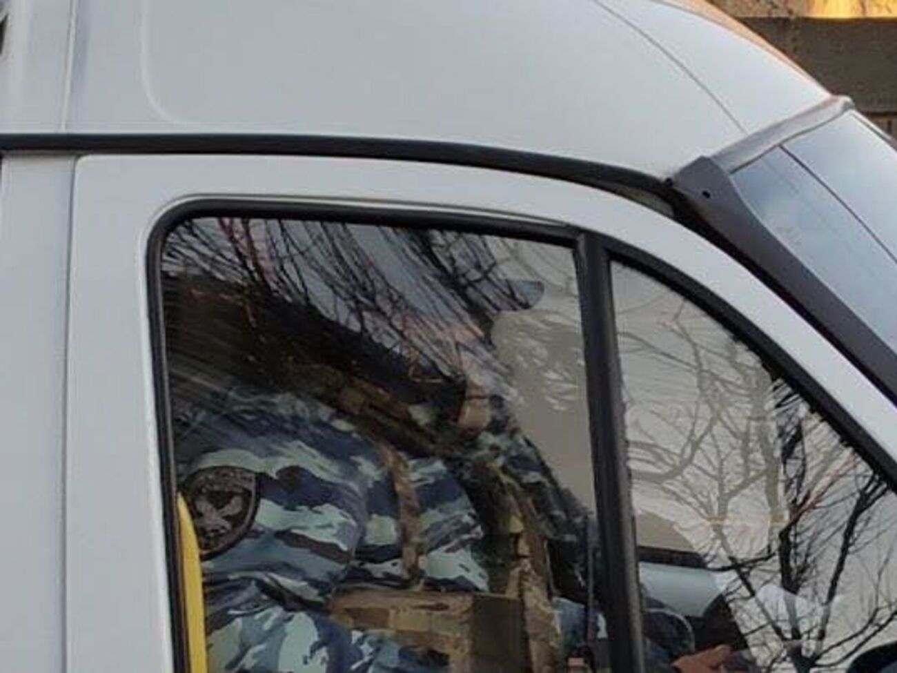 Російські силовики провели обшуки у кримських татар