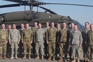 Американские военные исполнили Carol of the Bells