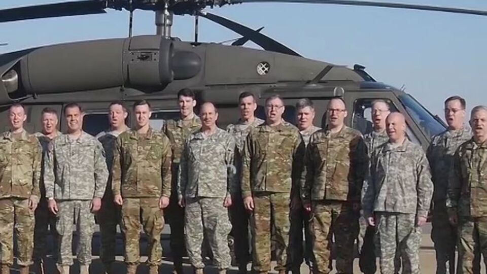 Американские военные исполнили Carol of the Bells