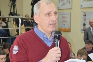 Стариков: Россияне кричат, прыгают, бегают. А американцы смотрят на них, как на детей