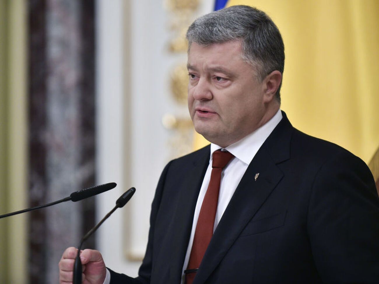 Порошенко предлагает создать в Киеве шесть судов вместо 10-ти