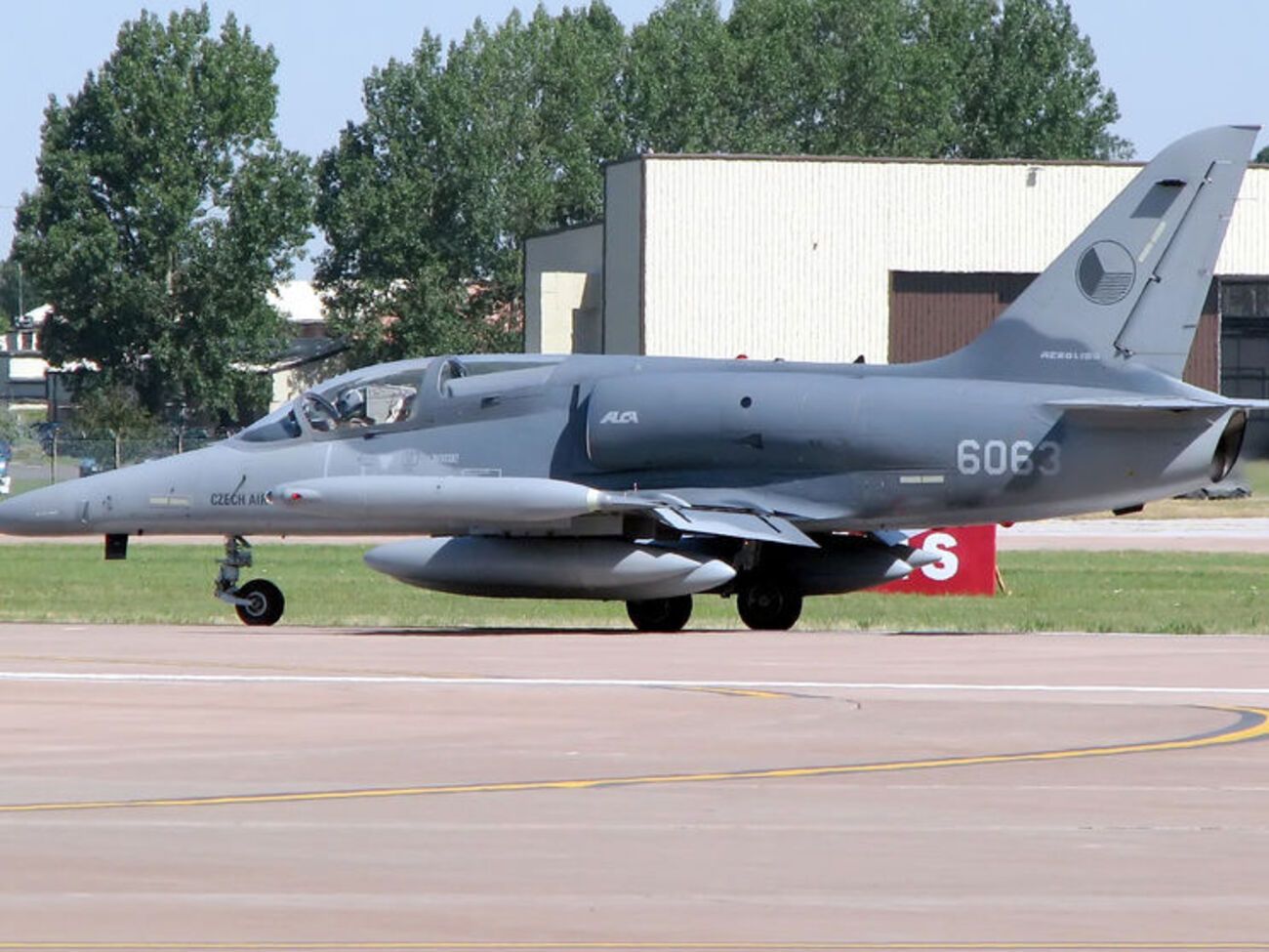 По данным СМИ, сбили&nbsp;учебно-боевой самолет L-39&nbsp;