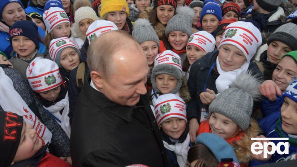 Путін спілкувався з дітьми, поки його висували у президенти