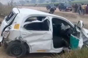 Автомобіль із двома українками врізався у відбійник