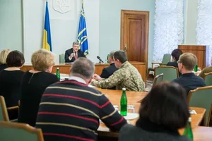 Порошенко – родичам: Мало хто може зрозуміти, чого воно вам коштувало, це терпіння