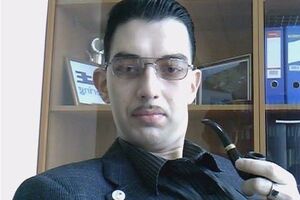 Низький уклін Медведчуку. А ні, стоп. Це ж ця сволота через свою агентуру розвалювала і далі розвалює Україну зсередини