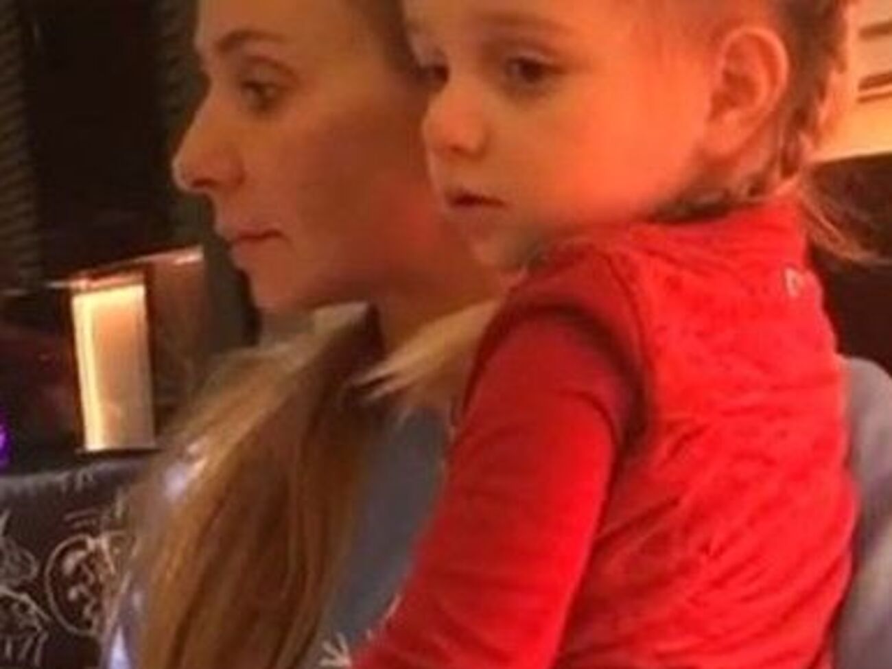 Навка: Просыпайтесь, девочки, просыпайтесь, мальчики!