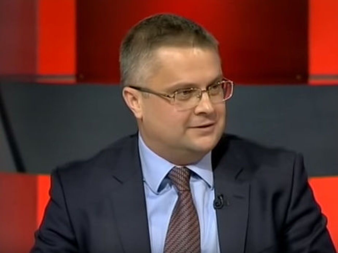 Романов подав у відставку