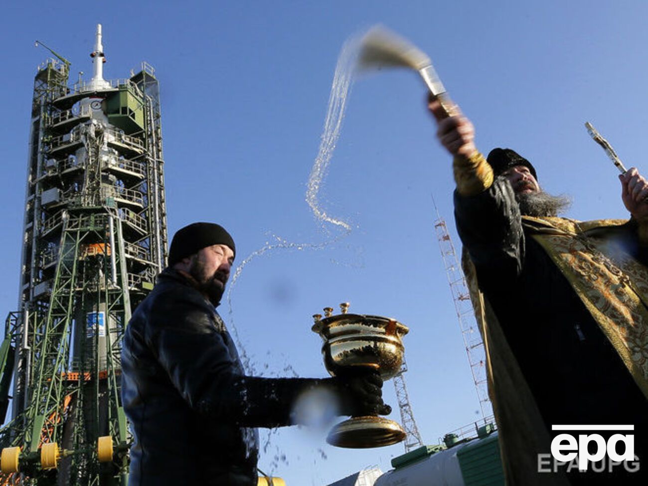 На Байконуре успешно запустили спутник, связь с которым была утеряна после его выхода на орбиту