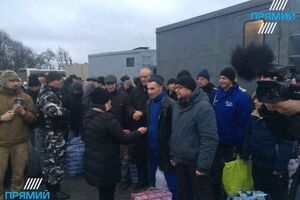 74 украинца возвращаются на родину