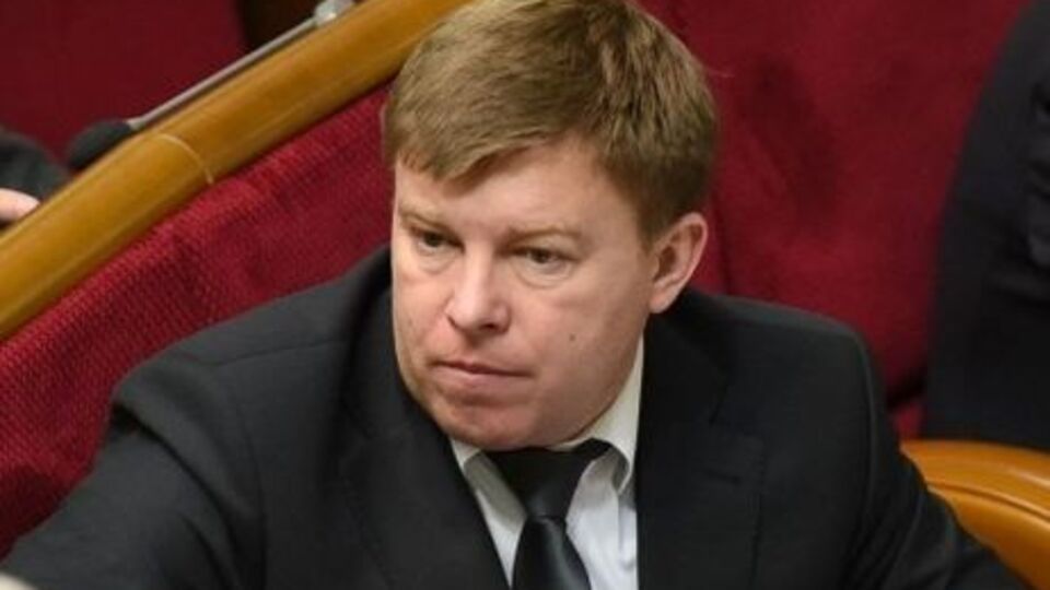 Весной 2014 года Мамчур командовал 204-й Севастопольской бригадой тактической авиации