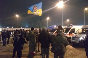 В Борисполе уже ожидают освобожденных украинских заложников