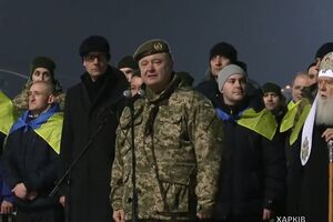 Порошенко: Ми відрізняємося від окупанта, який таємно привозить членів угруповання "ихтамнет"
