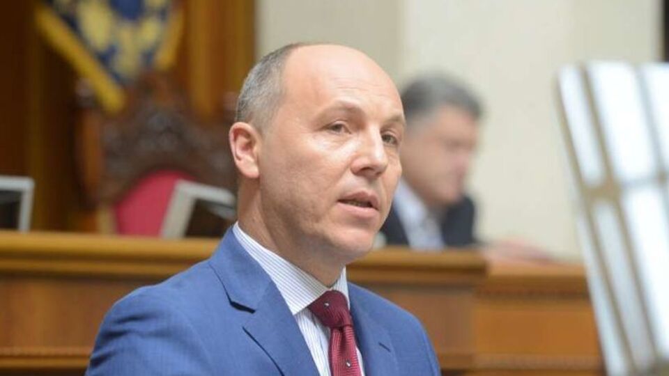 Парубій наголосив на значущості встановлення 25 грудня святковим вихідним днем